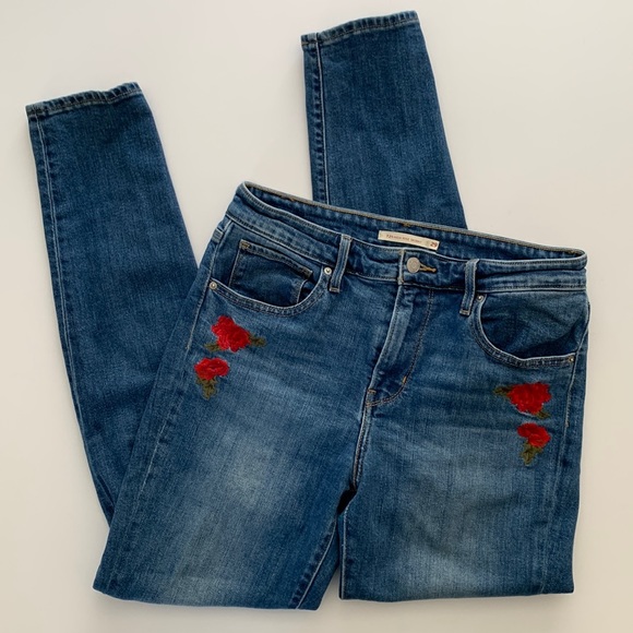 Anthropologie Levi’s 721 High Rise Skinny Jeans Rose Embroidered 29 x 30 - Picture 4 of 16